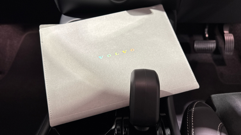 Volvo XC40 2.0 B3P Plus Dark 5dr Auto Petrol Estate